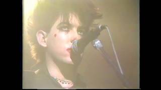 The Cure - One Hundred Years / The Figurehead (Oxford Road Show 1983)