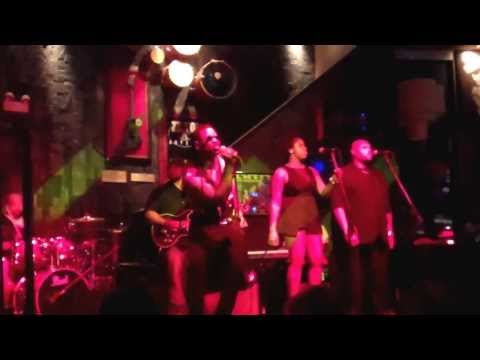 Soul shaking kind of love ! ObiSoulStar at Hardrock Cafe Chicago 08/09/2013