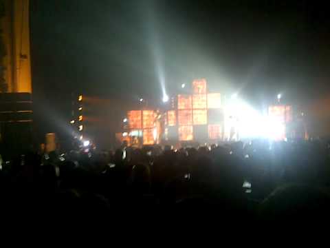 Ed Sheeran Featuring P.Money - Family live @ O2 Brixton Academy