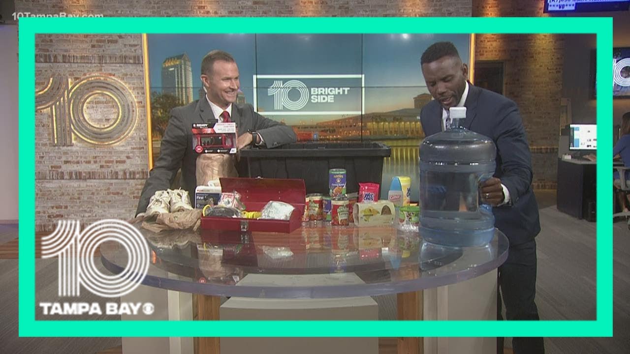 Here's what to put in your hurricane preparedness kit