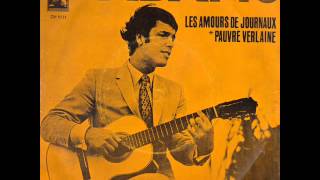 Les Amours De Journaux Lyrics English Translation