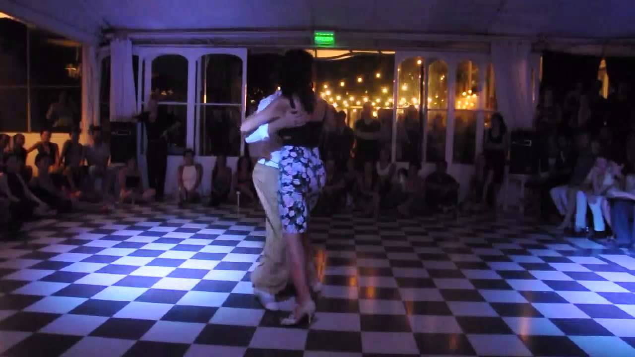 Rodrigo Fonti y Majo Martirena en La Bicicleta Milonga 4