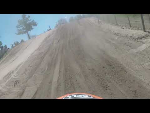 125 2-STROKE VS 250 4-STROKE BATTLE || The Wick 338 || Schoolboy