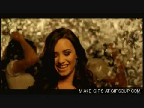 Demii & Selly // Something like a party