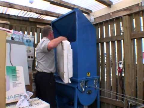 Mil-tek Styroporpresse in einem Elektronikfachgeschäft