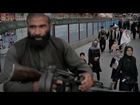 Afghanistan : un an après le retour des Talibans, un pays en crise profonde