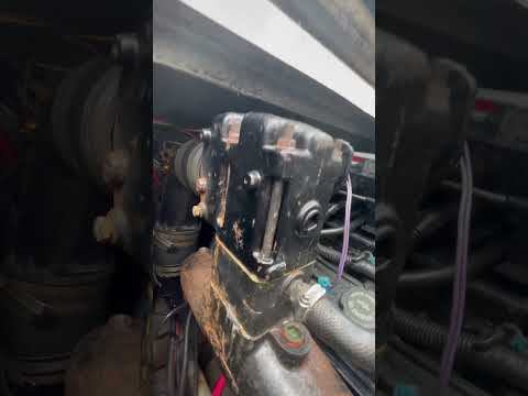 60 second boat survey (Ep78): Bad engine manifolds and risers