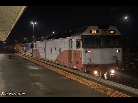 QUBE's first Ultima container train: G521 and G512 on 9178 at Maryborough- 14/6/19