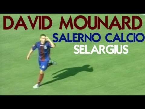 Gol del 1 - 0 di Mounard in Salerno Calcio Selargius 2 - 0 del 18/09/2011