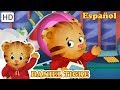 Daniel Tigre En Español Un Viaje A La Fábrica De Crayones Escena Videos Para Niños