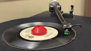 JUST A GIGOLO (Medley) (Remix Version) / I AINT GOT NOBODY - DAVID LEE ROTH