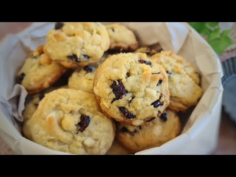 White Chocolate, Macadamia & Cranberry Cookies