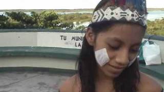 preview picture of video 'Corresponsales NAPA Iquitos: Niña boa'