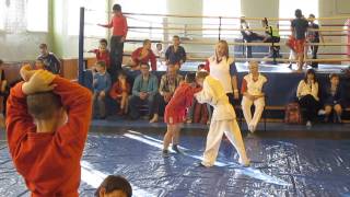 preview picture of video 'Соревнования по самбо в г. Бузулук 08.11.2013 (Рагулин Никита вес. 30 кг.) полуфинал'