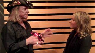 Story of Helix's "Heavy Metal Love"