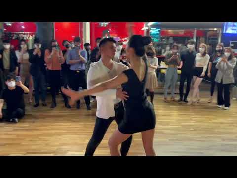 Jhonatan & Jane - Ley de Gravedad by Dani J, DJ Dimen5ions & Dj Alejandro #bachata #seoul #jdc