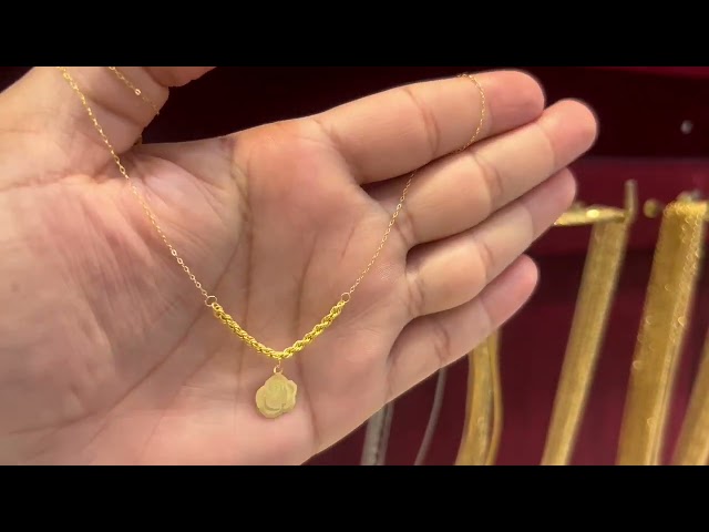 عقد وردة ذهب عيار 21