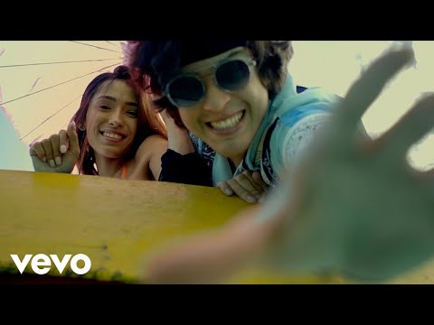 Lo Blanquito - La Playita (Official Video)