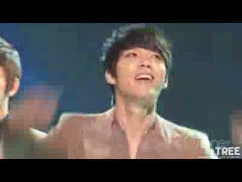 111208 [FANCAM] WooHyun @ JTBC Music On Top GIVE LOVE ♥