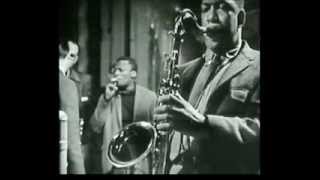 The Night Has a Thousand Eyes - HQ Audio - Roy Esteven - Saxophone