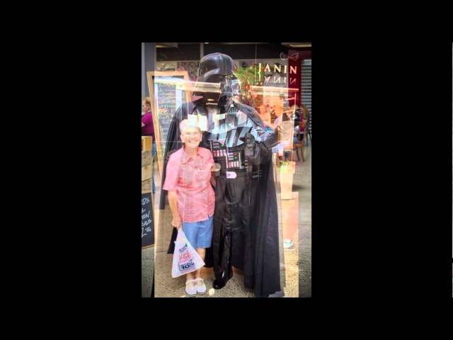 Vídeo relacionado con Rubies Disfraz de Darth Vader para adulto, Jumpsuit con capa y máscara. Oficial de Star Wars, para Carnaval, Navidad, Cumpleaños, Fiestas y Halloween., 301482-STD