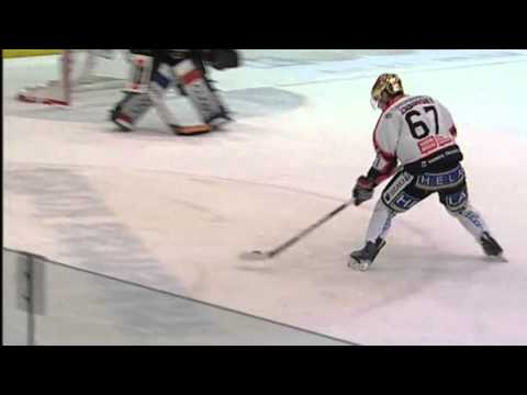 Kärpät - Ässät 1:4,  3.12.2011 ...Tomas Zaborsky with winning goal