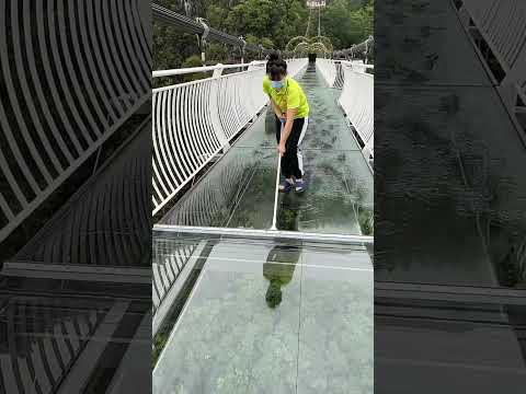 Sky Suspended Glass Bridge Mopping Process !