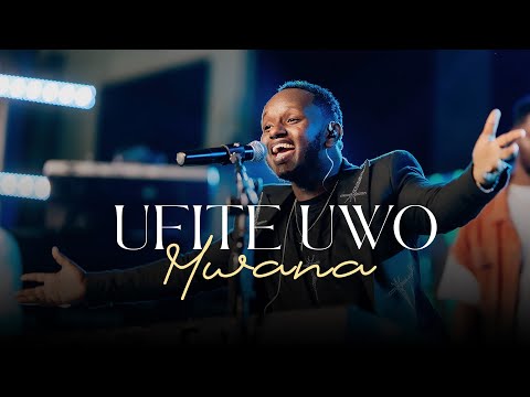 UFITE UWO MWANA - Nzungu (Official Live Video)