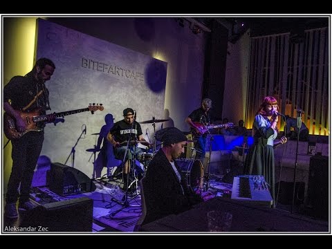 Ruth Koleva Apparently Nothin' - Young Disciples (1991) Videokod produkcija Aleksandar Zec