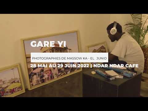 La préparation de l'exposition Gare yi de Massow Ka - El Junio