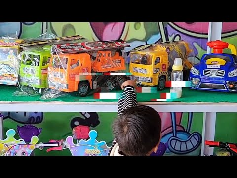 Fayyadh Habiburrahman asik bemain di Mufidah Kids