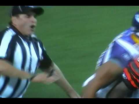 did Vicanthe Shiancoe head butt Jonathan Joseph??