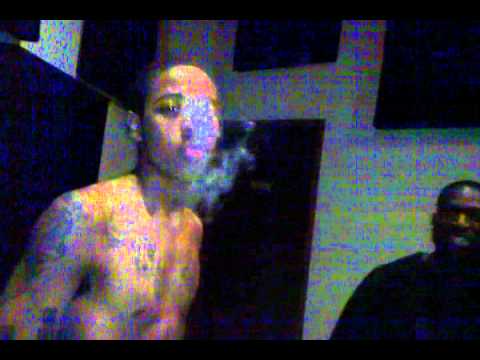 YOUNG GWAP BOY GANG TALKN SHIT CLOWN