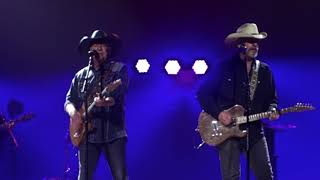The Bellamy Brothers - Let Your Love Flow (03.22.2019)