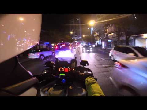 GoPro BMW R1200RT-P Motor Ambulance Responding through BKK traffic