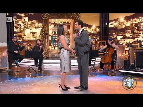 Spunta la luna dal monte - Mahmood and Geppi Cucciari (English subtitles)