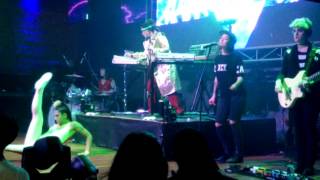 Javiera Mena - Sincronía Pegaso