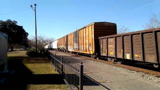 preview picture of video 'NB - NS Mixed Freight, Laurel, MS  30 November 2013'
