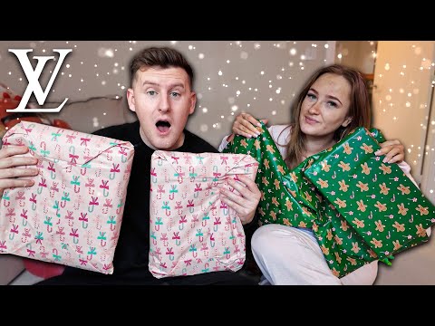 £500 PRESENT SWAP WITH GIRLFRIEND!! (WHAT WE GOT EACHOTHER FOR CHRISTMAS 2025)