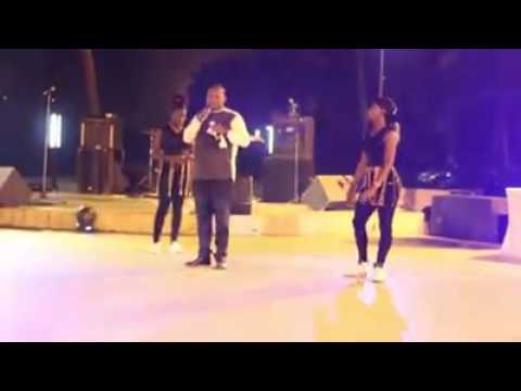 ROCKY GOLD en prestation à la STANDARD CHARTERED BANK