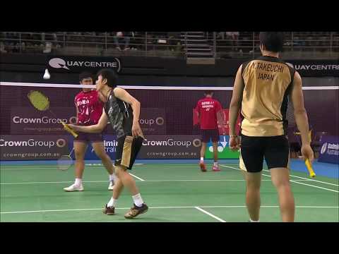 UMP2V31 - Attention around net after rally for any player gesture