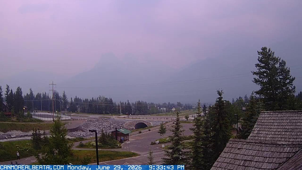 Live webcam view of Panorama de las Montañas Three Sisters