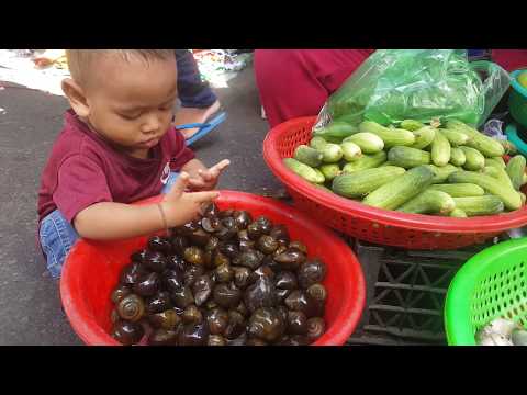Life Styles In Kandal Market - Walk Around Phsar Khdal In The Morning - Phnom Penh Wet Market.Part 1