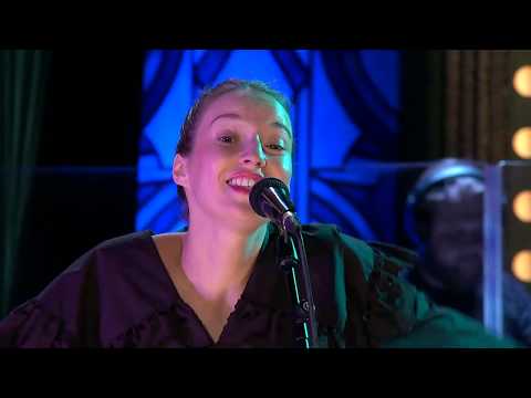 Píseň Dělám stojky, zpěv Berenika Kohoutová - Show Jana Krause 4. 9. 2019