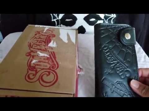download lagu mp3 mp4 Suavecito Wallet, download lagu Suavecito Wallet gratis, unduh video klip Suavecito Wallet