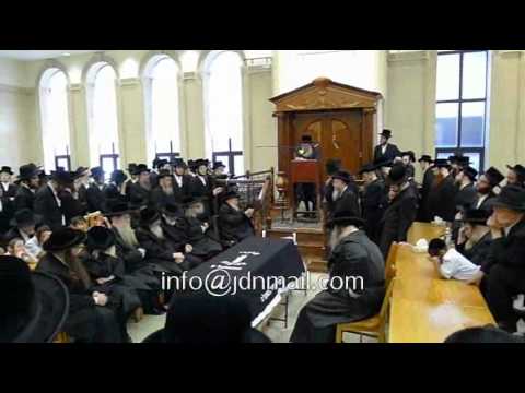 Levaya Of Spinka Rebetzin - Menachem Av 5772