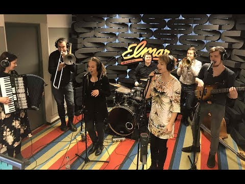 ASTRA MERIVEE & KRUNKS MORE - Hoplaa (LIVE@ELMAR)