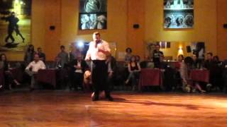 Claudio Gonzalez y Julia Urruty @ Milonga Parakultural in Salón Canning