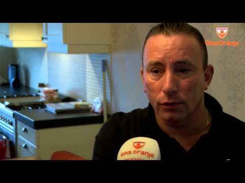 Herinneringen ophalen met zaalvoetbalicoon Edwin Grünholz 1080p