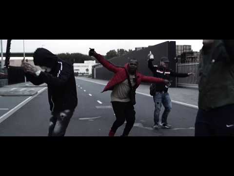 Mahiouni - Money Ft Haze & Young Stitch  (Prod. @SxbzBeats. X @GotchaBxtch)